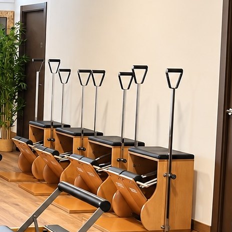 Sillas Combo Chair de pilates en Pilates Esplugues